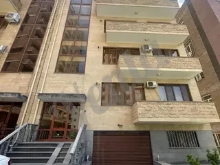 Просторная 4-комн. квартира в новостройке на ул.  Наири Зарьяна в Арабкире, 330 кв.м., 3+ ванные