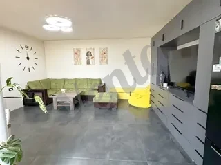 Трёхэтажный каменный дача на ул.  Соса Саргсяна в Джрвеже, 600 кв.м., на участке 600 кв.м.