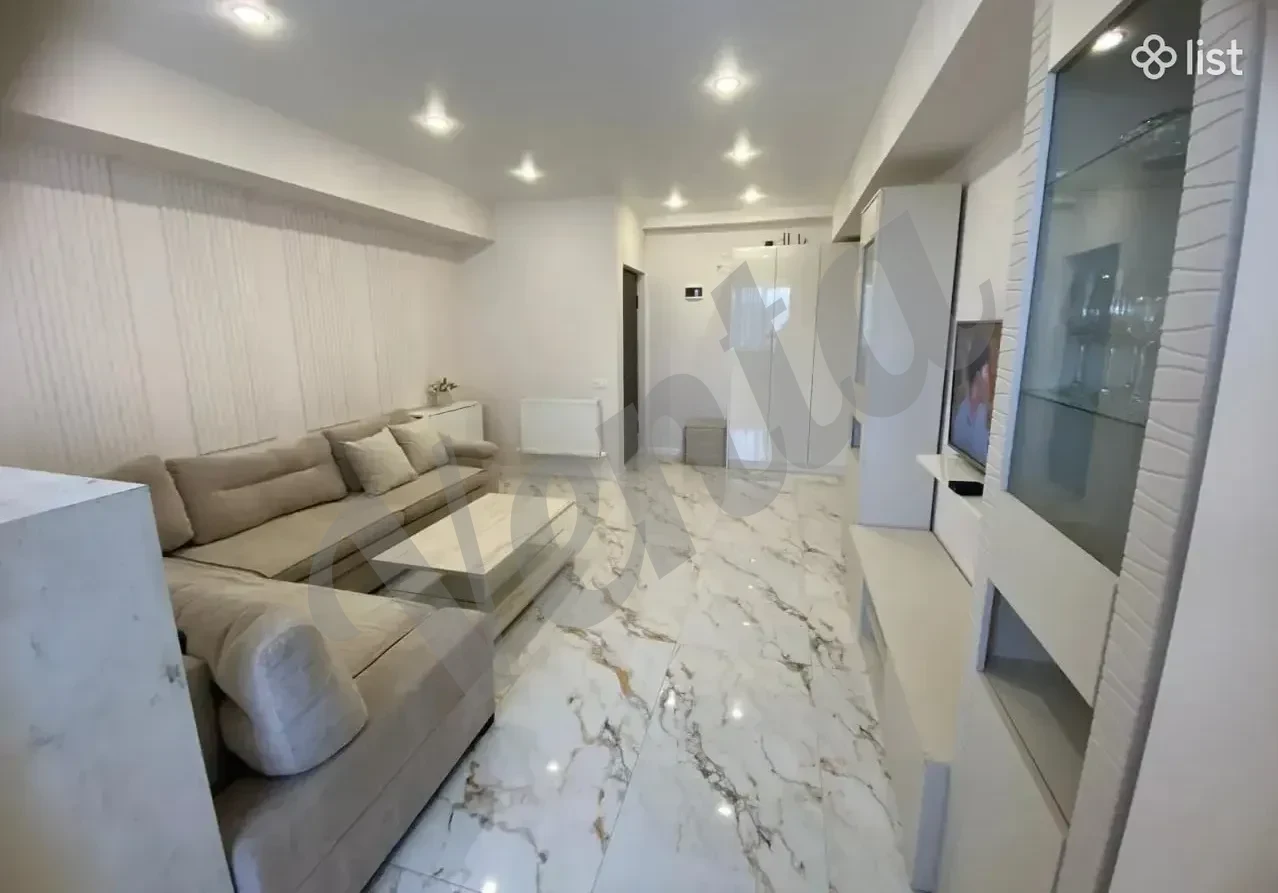 2-комн. квартира на ул.  Шираза в Ачапняке, 52 кв.м., 6/9 этаж
