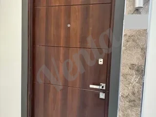 Մոտքի դռներ երկատից մետաղական