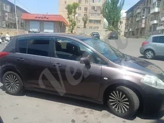 Nissan Tiida хэтчбек, 1.5 л., 2008 г., газ