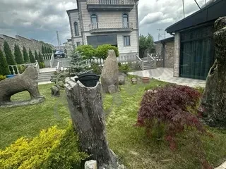 Одноэтажный дом,  в Дзорахбюре, 160 кв.м., на участке 800 кв.м., 3+ ванные