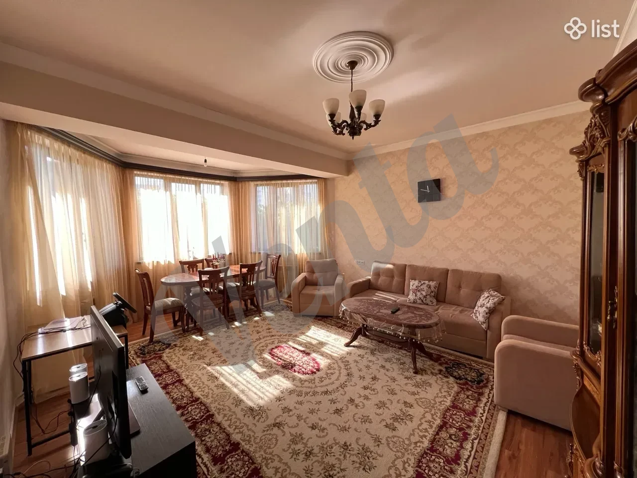 Двухэтажный каменный дом,  Սևակ թաղամաս 4-րդ փողոց в Аване, 175 кв.м., на участке 800 кв.м.