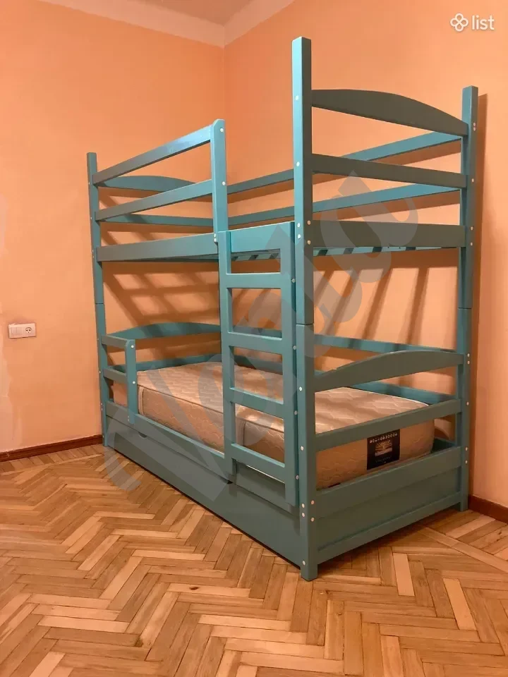 Երկհարկանի մահճակալ