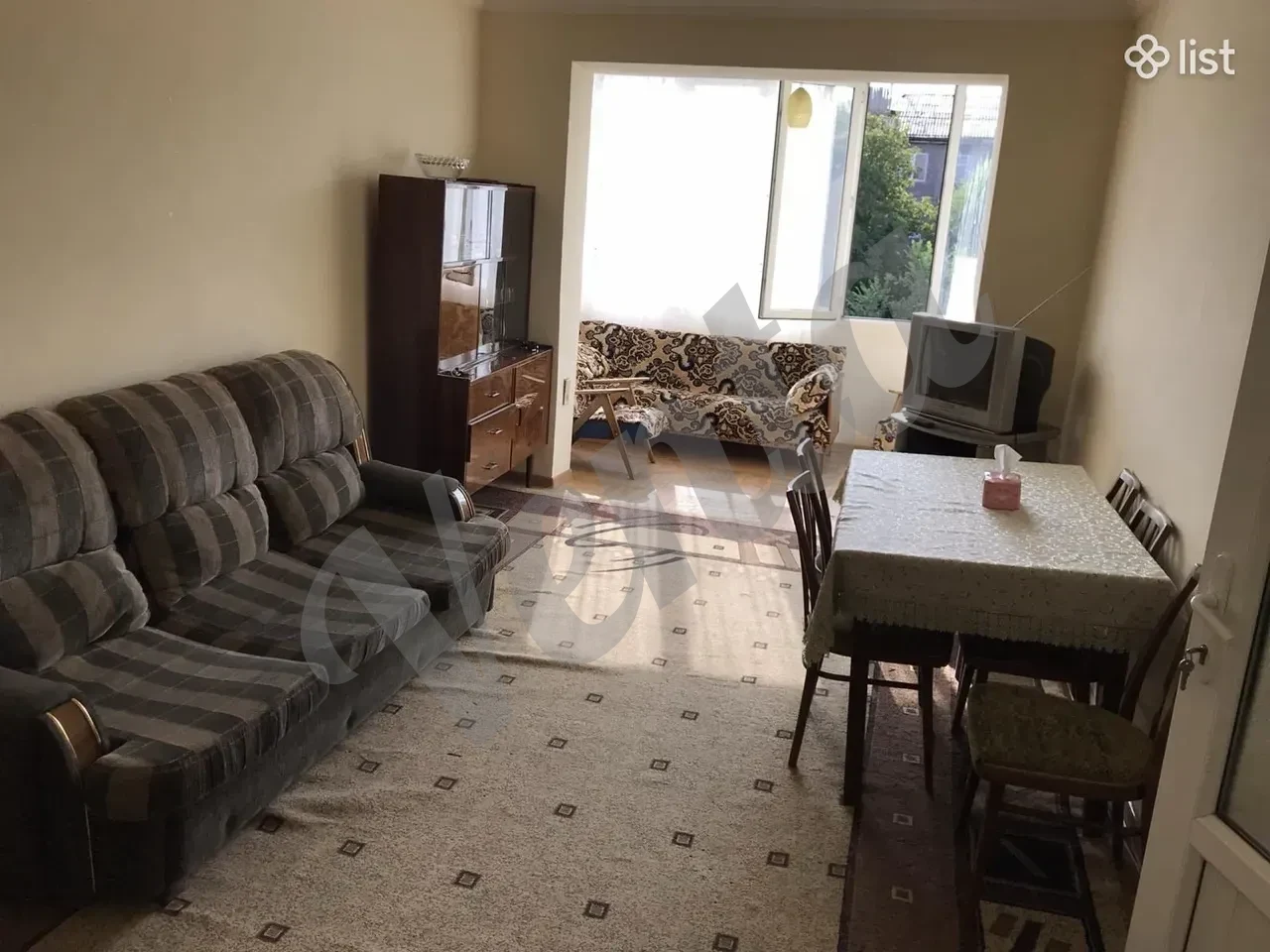 2-комн. квартира на ул.  Тотовенца в Нор Норке, 56 кв.м., каменное здание