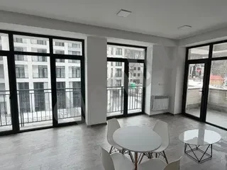 3-комн. квартира в новостройке,  1-й блок в Цахкадзоре, 80 кв.м., 8/12 этаж, высокие потолки