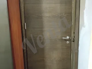 Երկատից դռներ մուտքի դուռ