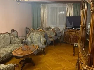 Трёхэтажный дом на ул.  Царав Ахпюр в Аване, 1,000 кв.м., на участке 1800 кв.м., 3+ ванные