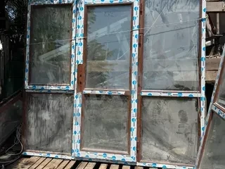 Մուտքի դռներ դուռ ԱՆՎՃԱՐ առաքումով