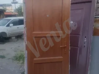 Երկաթե դուռ ռամկով