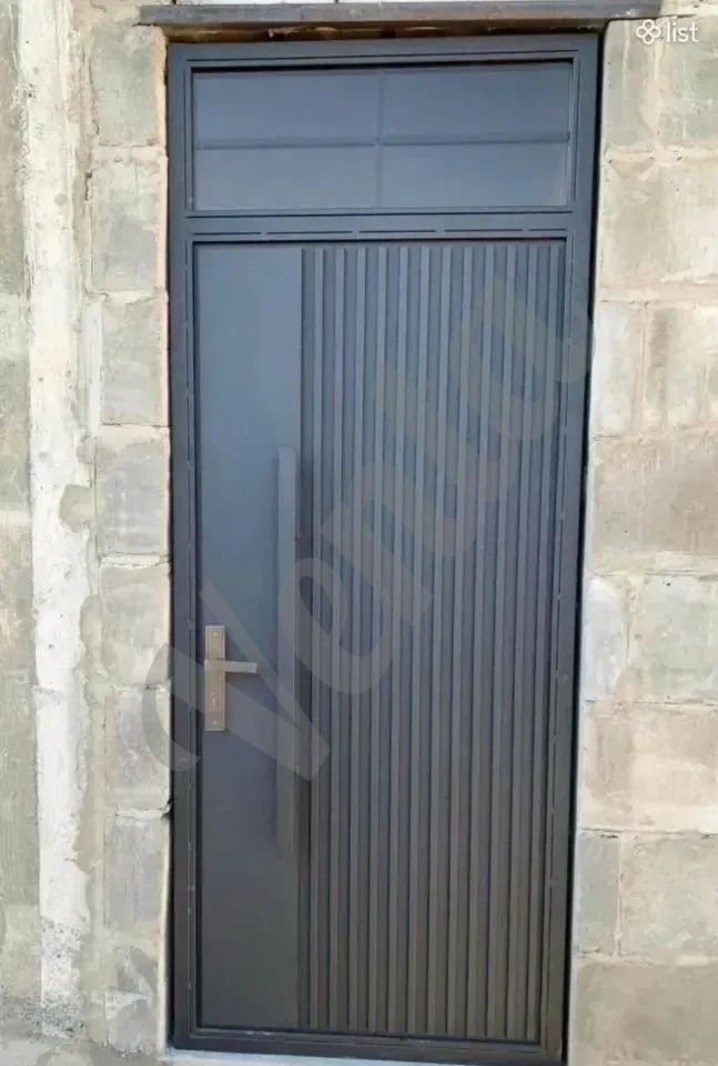 Մոտքի դռներ երկատից մետաղական